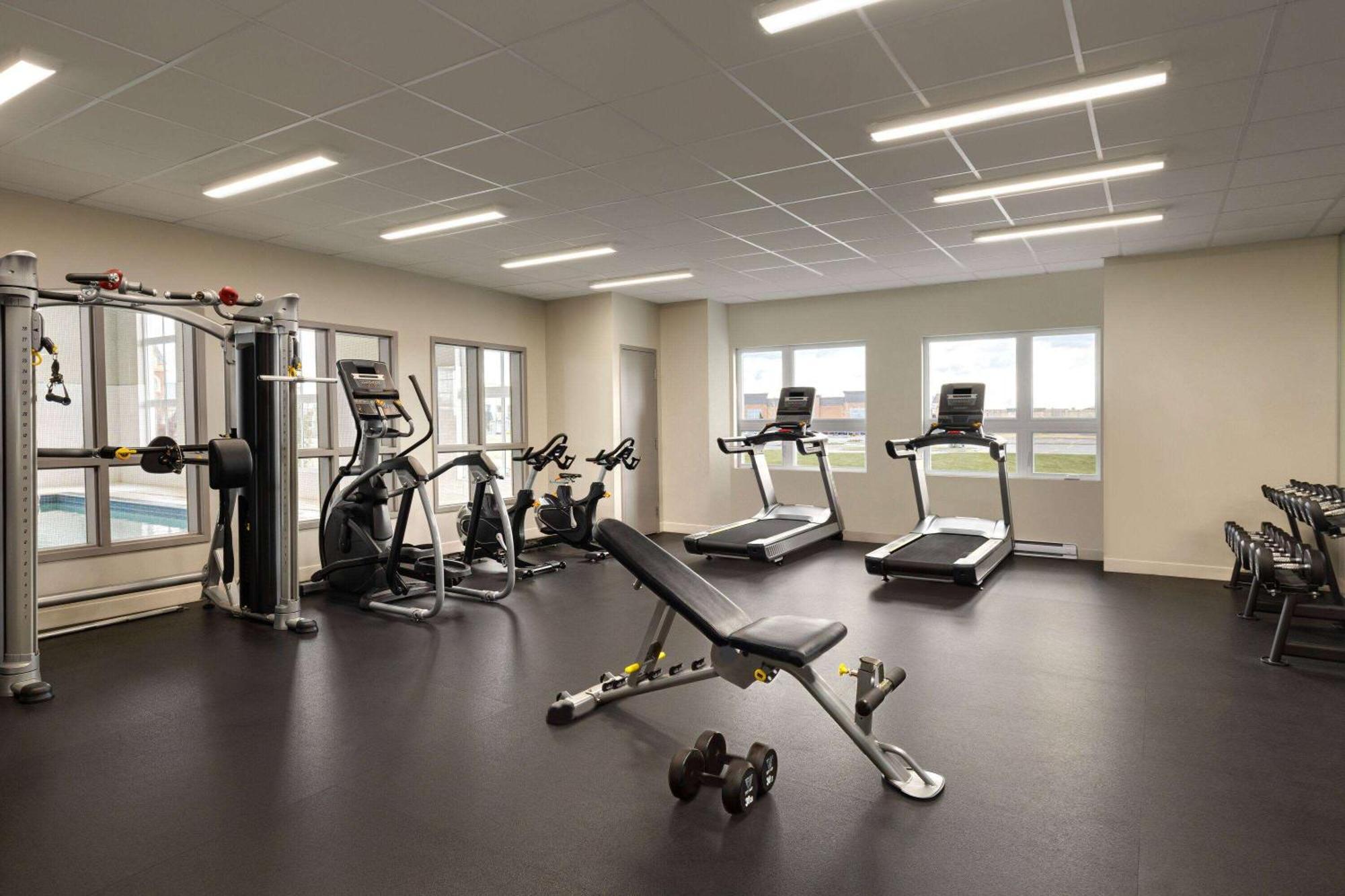 Microtel Inn & Suites By Wyndham Boisbriand Sainte-Thérèse-de-Blainville Extérieur photo