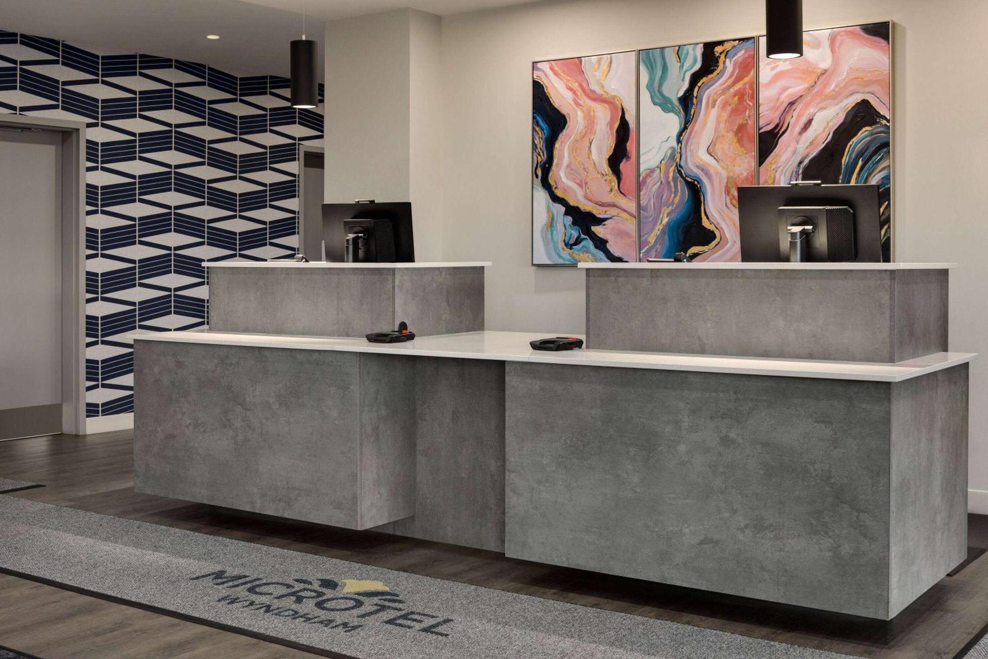 Microtel Inn & Suites By Wyndham Boisbriand Sainte-Thérèse-de-Blainville Extérieur photo