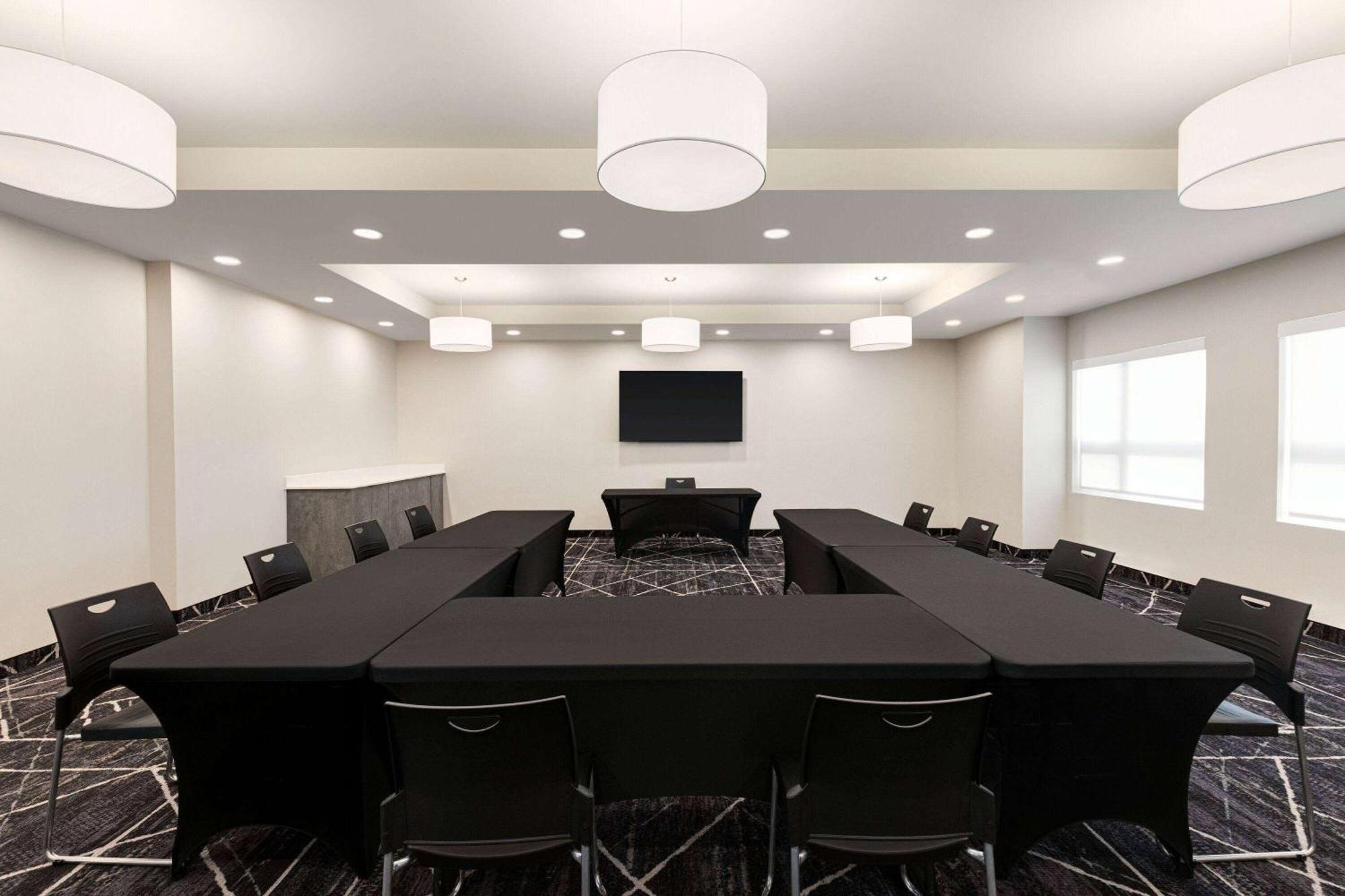 Microtel Inn & Suites By Wyndham Boisbriand Sainte-Thérèse-de-Blainville Extérieur photo