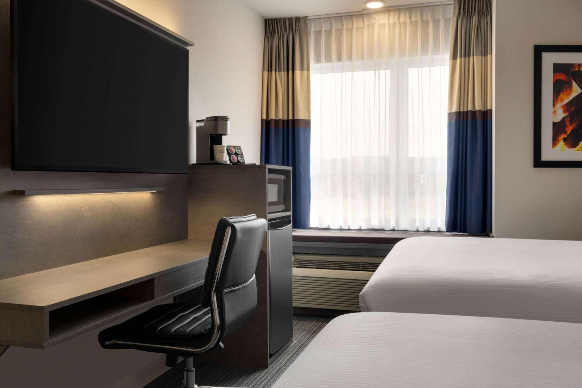 Microtel Inn & Suites By Wyndham Boisbriand Sainte-Thérèse-de-Blainville Extérieur photo