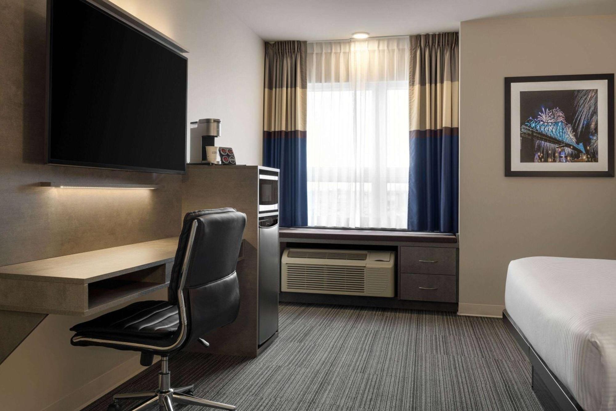 Microtel Inn & Suites By Wyndham Boisbriand Sainte-Thérèse-de-Blainville Extérieur photo
